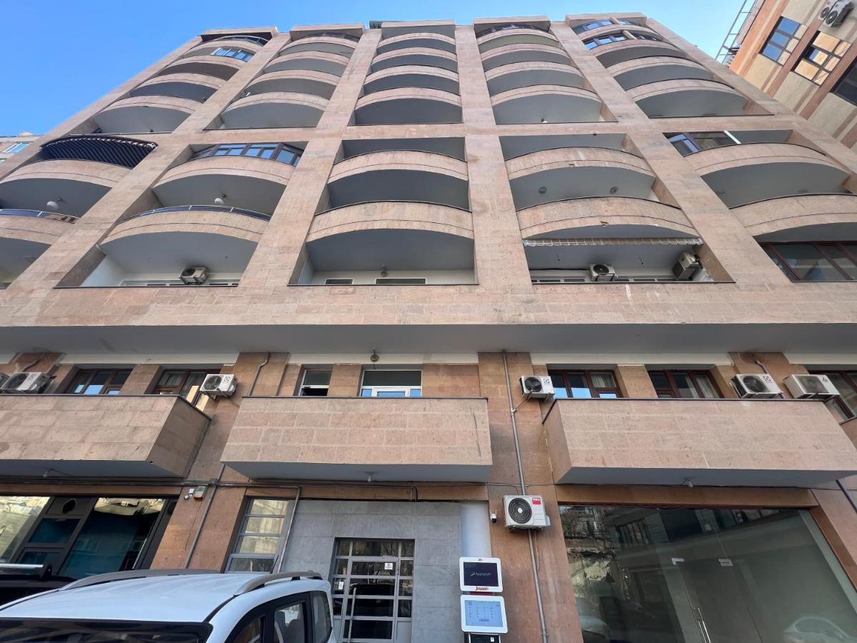 2 Bedrooms 2 Bathrooms Large And Lux Apartment Best Location Erivan Exterior foto