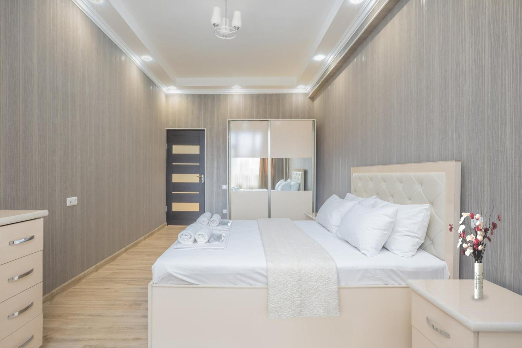 2 Bedrooms 2 Bathrooms Large And Lux Apartment Best Location Erivan Exterior foto